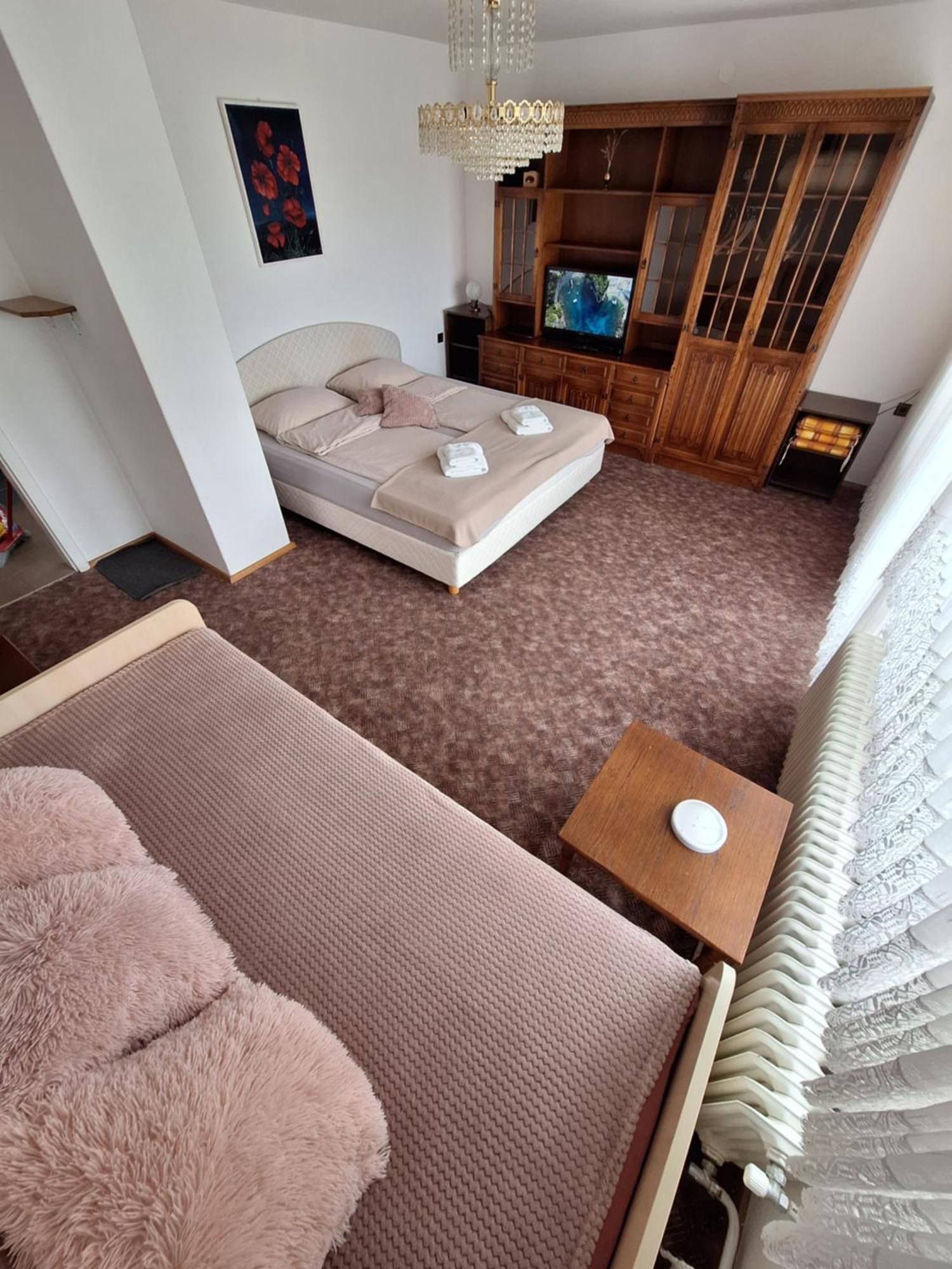 Apartmaji Mojca Guest House Križe Екстериор снимка